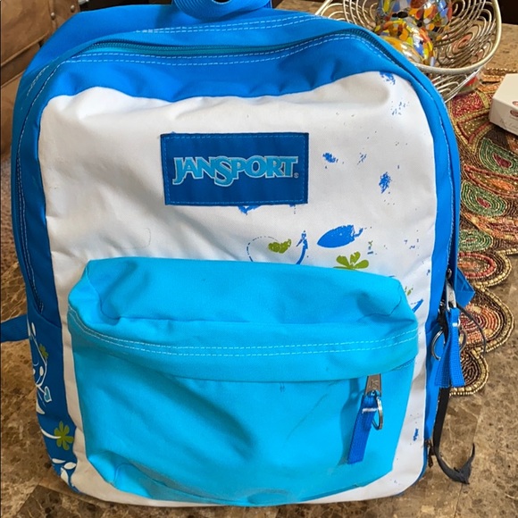 Backpack - Picture 2 of 6